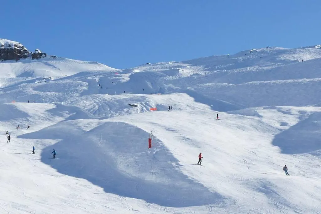 Apartment A7 - 2 Bedroom, Well-Equipped Central Samoens