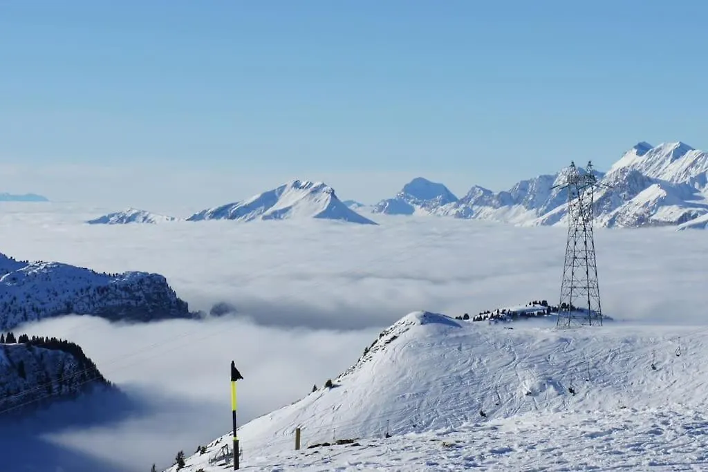 A7 - 2 Bedroom, Well-Equipped Central Samoens France