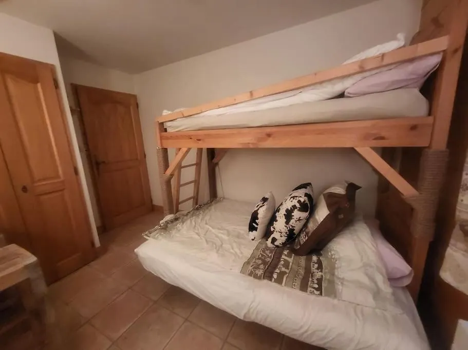 A7 - 2 Bedroom, Well-Equipped Central Samoens