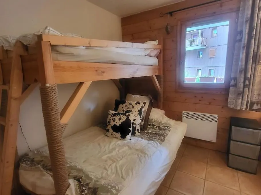 Apartment A7 - 2 Bedroom, Well-Equipped Central Samoens France