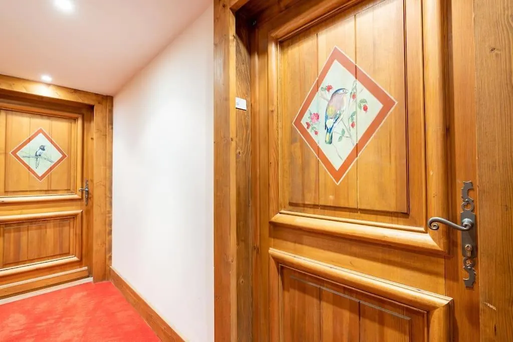 Apartment A7 - 2 Bedroom, Well-Equipped Central Samoens France