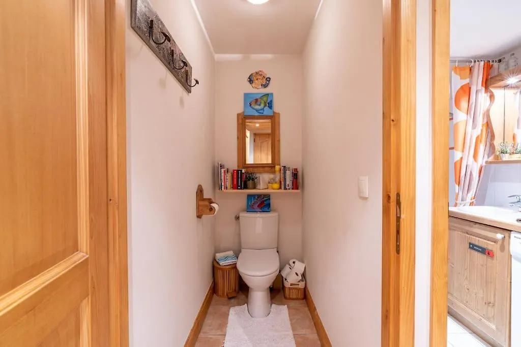 A7 - 2 Bedroom, Well-Equipped Central Samoens Apartment