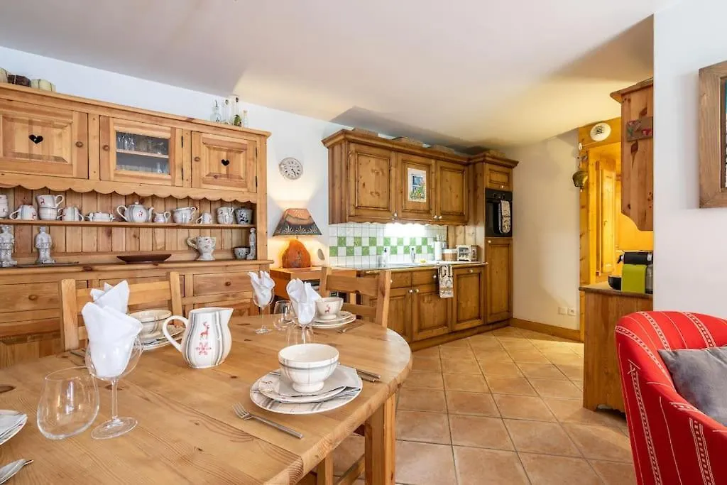 A7 - 2 Bedroom, Well-Equipped Central Samoens France