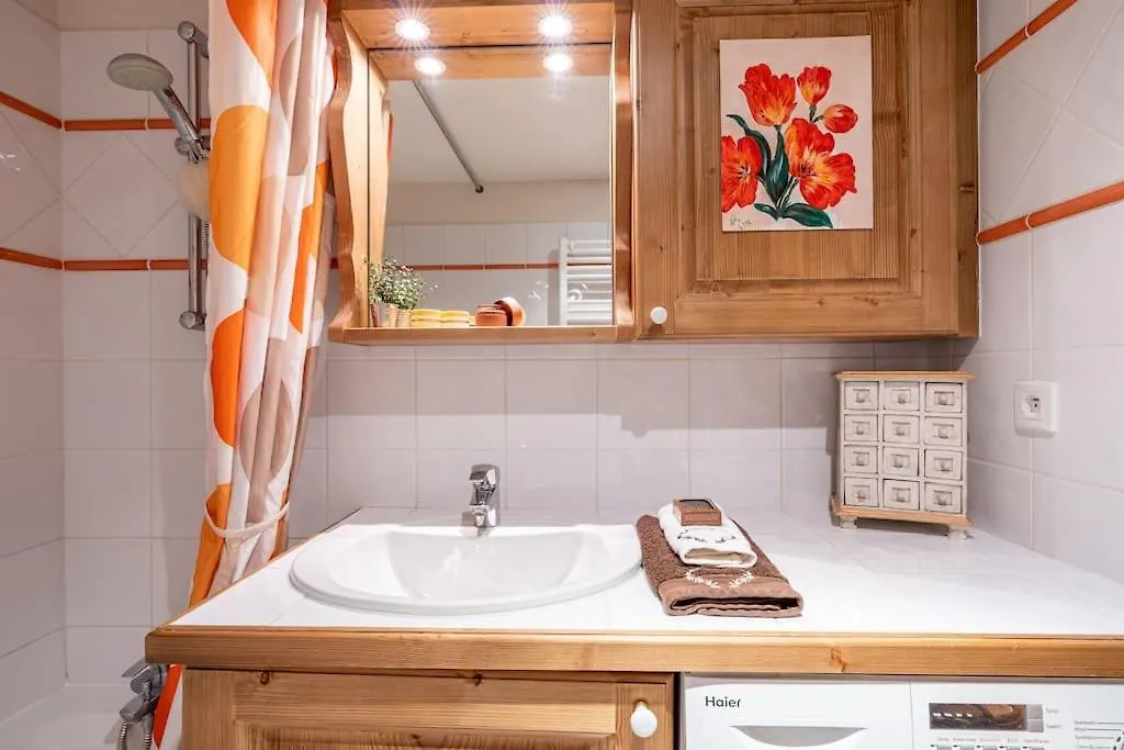 A7 - 2 Bedroom, Well-Equipped Central Samoens